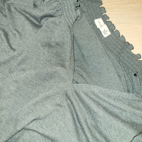 Gentle Fawn Cropped Top - Picture 2 of 2